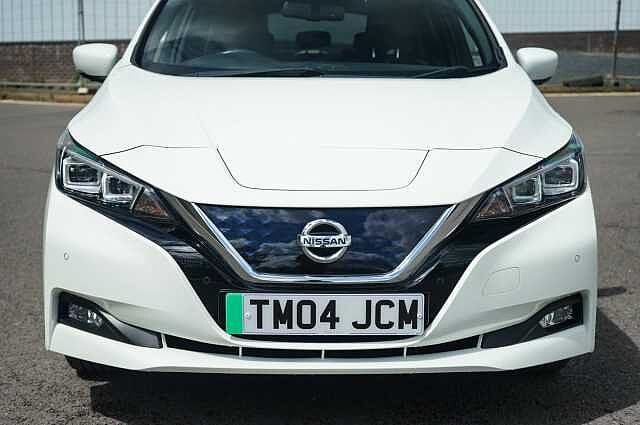 Nissan LEAF 40kWh Tekna Hatchback 5dr Electric Auto (150 ps)