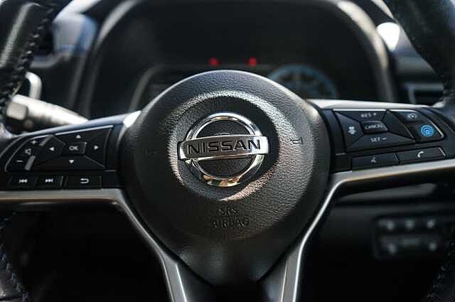 Nissan LEAF 40kWh Tekna Hatchback 5dr Electric Auto (150 ps)