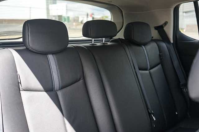Nissan LEAF 40kWh Tekna Hatchback 5dr Electric Auto (150 ps)