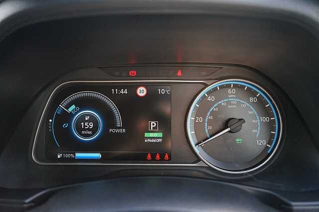 Nissan LEAF 40kWh Tekna Hatchback 5dr Electric Auto (150 ps)