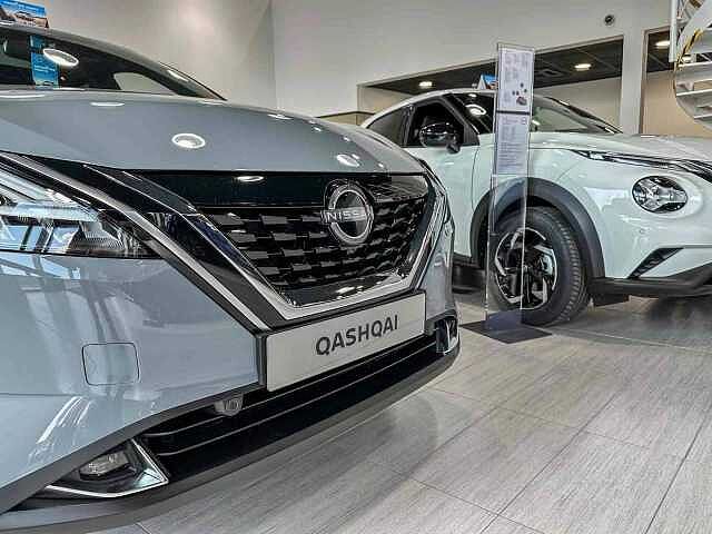 Nissan LEAF 40kWh Tekna Hatchback 5dr Electric Auto (150 ps)