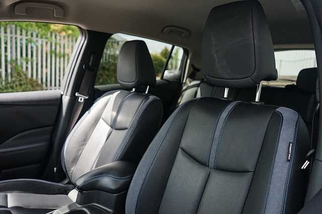 Nissan LEAF 40kWh Tekna Hatchback 5dr Electric Auto (150 ps)