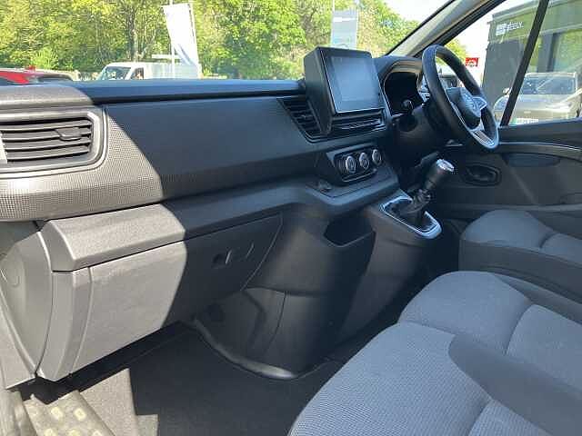 Nissan Primastar 2.0 dCi 110ps H1 Tekna Van