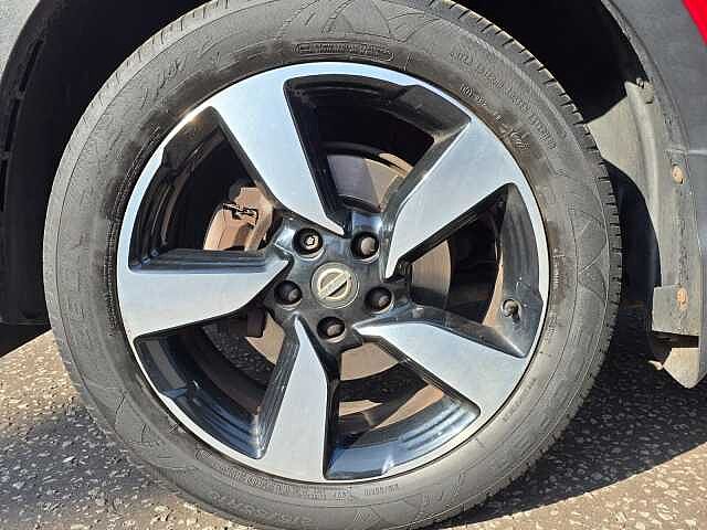 Nissan Qashqai 1.2 DiG-T N-Vision 5dr