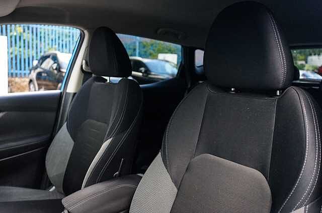 Nissan Qashqai 1.2 DIG-T N-Connecta SUV 5dr Petrol Manual Euro 6 (s/s) (115 ps)