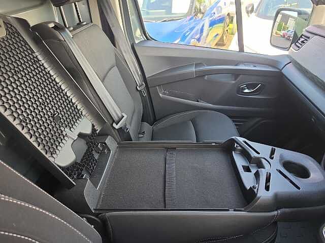 Nissan Primastar 2.0 dCi 130ps H1 Tekna Van