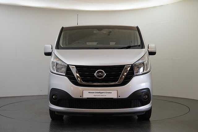 Nissan NV300 Combi 1.6 dCi 125 Tekna MPV L1 H1 with 9 Seats + Sat Nav and Air Con