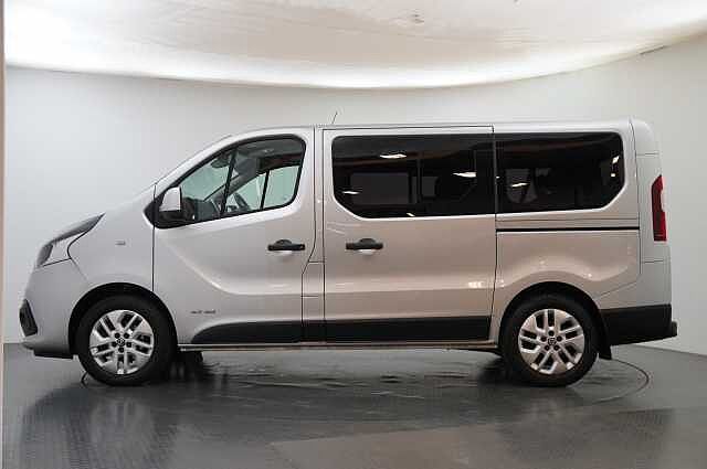 Nissan NV300 Combi 1.6 dCi 125 Tekna MPV L1 H1 with 9 Seats + Sat Nav and Air Con