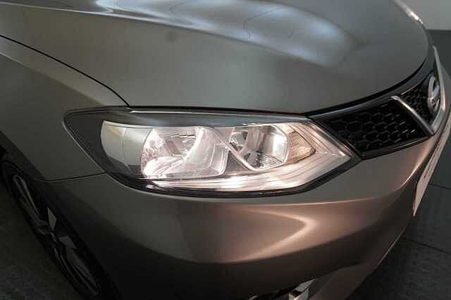 Nissan Pulsar 1.2 DIG-T 115 N-Connecta with Sat Nav and Rear Camera