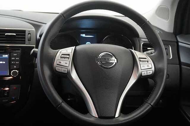 Nissan Pulsar 1.2 DIG-T 115 N-Connecta with Sat Nav and Rear Camera