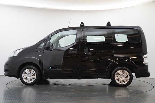 Nissan e-NV200 Combi 40KW Visia Auto with 7 Seats and Heat Pack Upgrade