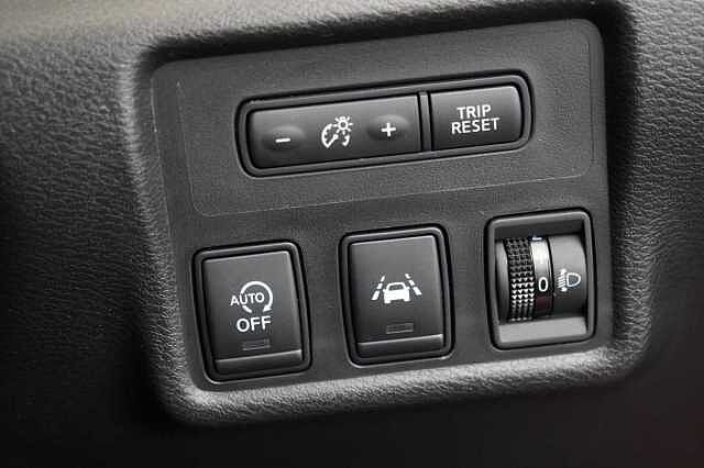 Nissan Micra 0.9 IG-T 90 N-Connecta with Sat Nav and Vibrant Chrome Exterior Pack
