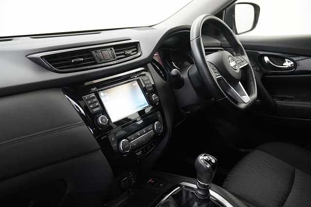 Nissan X-Trail 1.7 dCi 150 2WD Acenta Premium with 5 Seats and Panoramic Sunroof