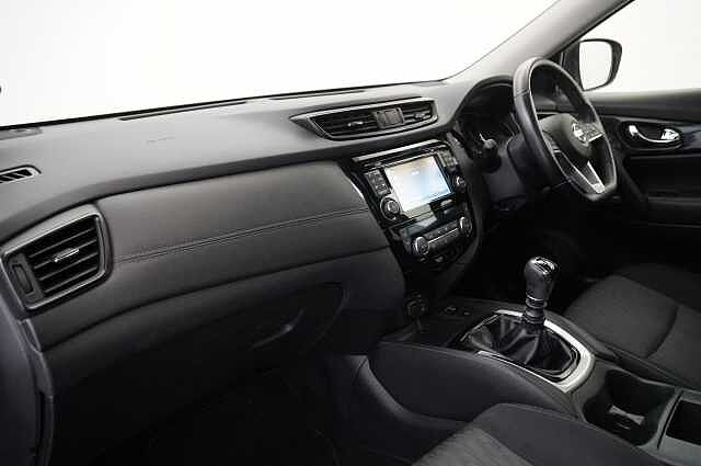 Nissan X-Trail 1.7 dCi 150 2WD Acenta Premium with 5 Seats and Panoramic Sunroof
