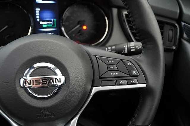 Nissan X-Trail 1.7 dCi 150 2WD Acenta Premium with 5 Seats and Panoramic Sunroof