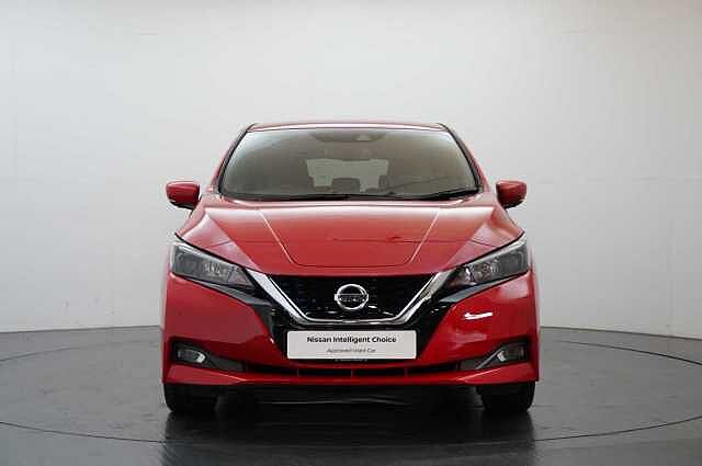 Nissan LEAF 40KW N-Connecta Auto with Sat Nav and 360 View Cameras