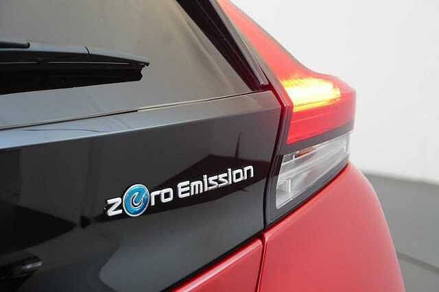 Nissan LEAF 40KW N-Connecta Auto with Sat Nav and 360 View Cameras