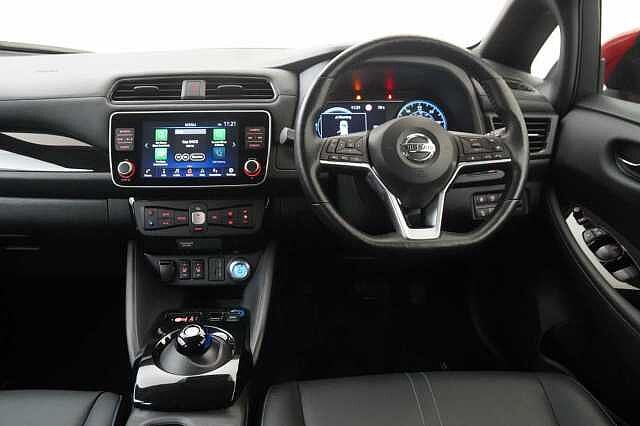 Nissan LEAF 40KW N-Connecta Auto with Sat Nav and 360 View Cameras
