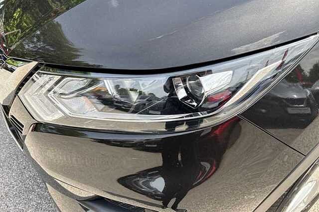 Nissan Qashqai 1.3 DIG-T ACENTA PREMIUM 5DR