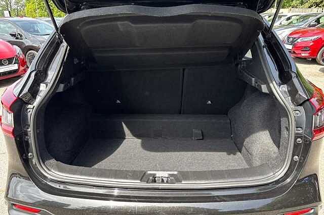 Nissan Qashqai 1.3 DIG-T ACENTA PREMIUM 5DR