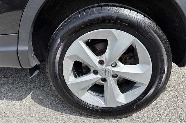Nissan Qashqai 1.3 DIG-T ACENTA PREMIUM 5DR