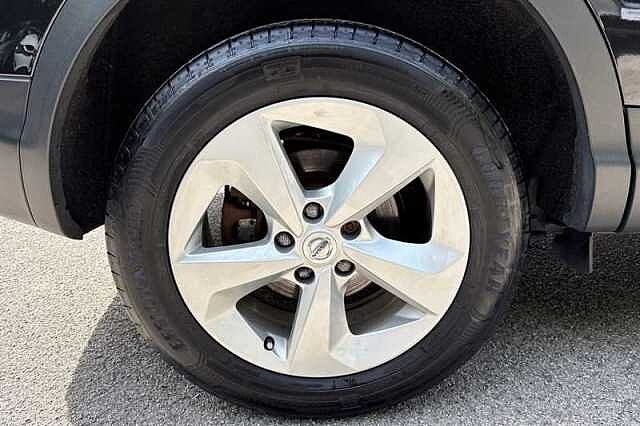 Nissan Qashqai 1.3 DIG-T ACENTA PREMIUM 5DR