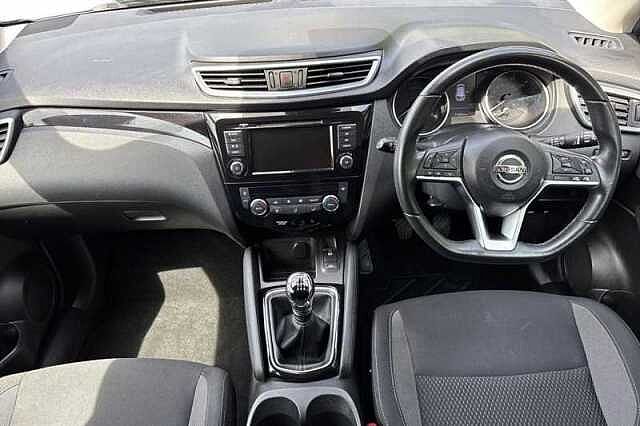 Nissan Qashqai 1.3 DIG-T ACENTA PREMIUM 5DR