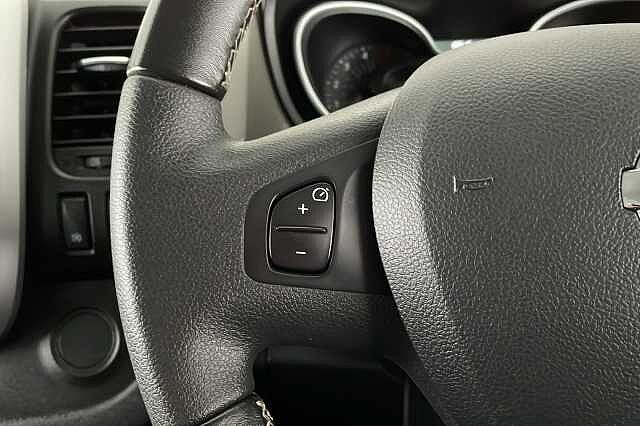 Nissan NV300 1.6 dCi 125ps H1 Tekna Combi Van