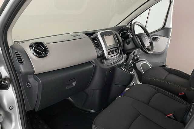Nissan NV300 1.6 dCi 125ps H1 Tekna Combi Van