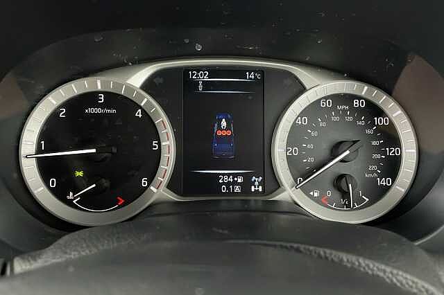 Nissan Navara Double Cab Pick Up Tekna 2.3dCi 190 4WD