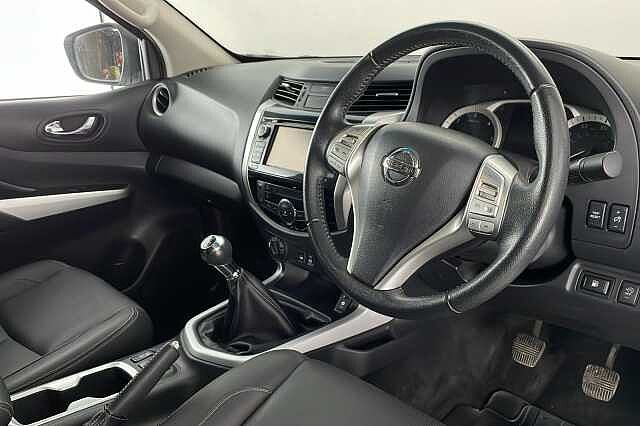 Nissan Navara Double Cab Pick Up Tekna 2.3dCi 190 4WD