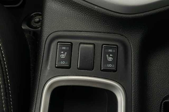 Nissan Navara Double Cab Pick Up Tekna 2.3dCi 190 4WD